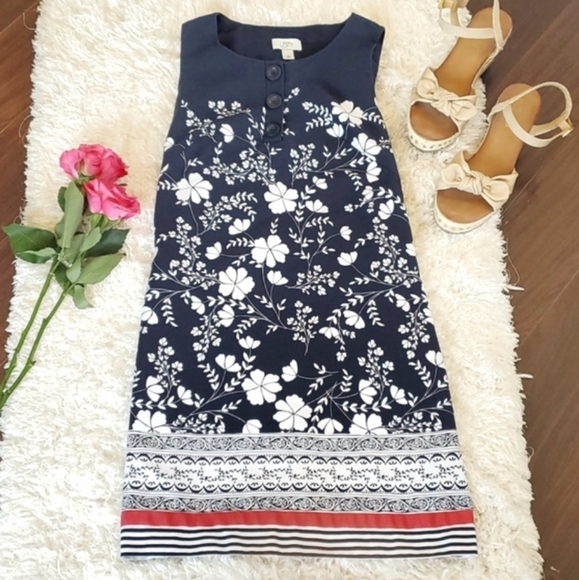 Dress - Picture 2 of 6